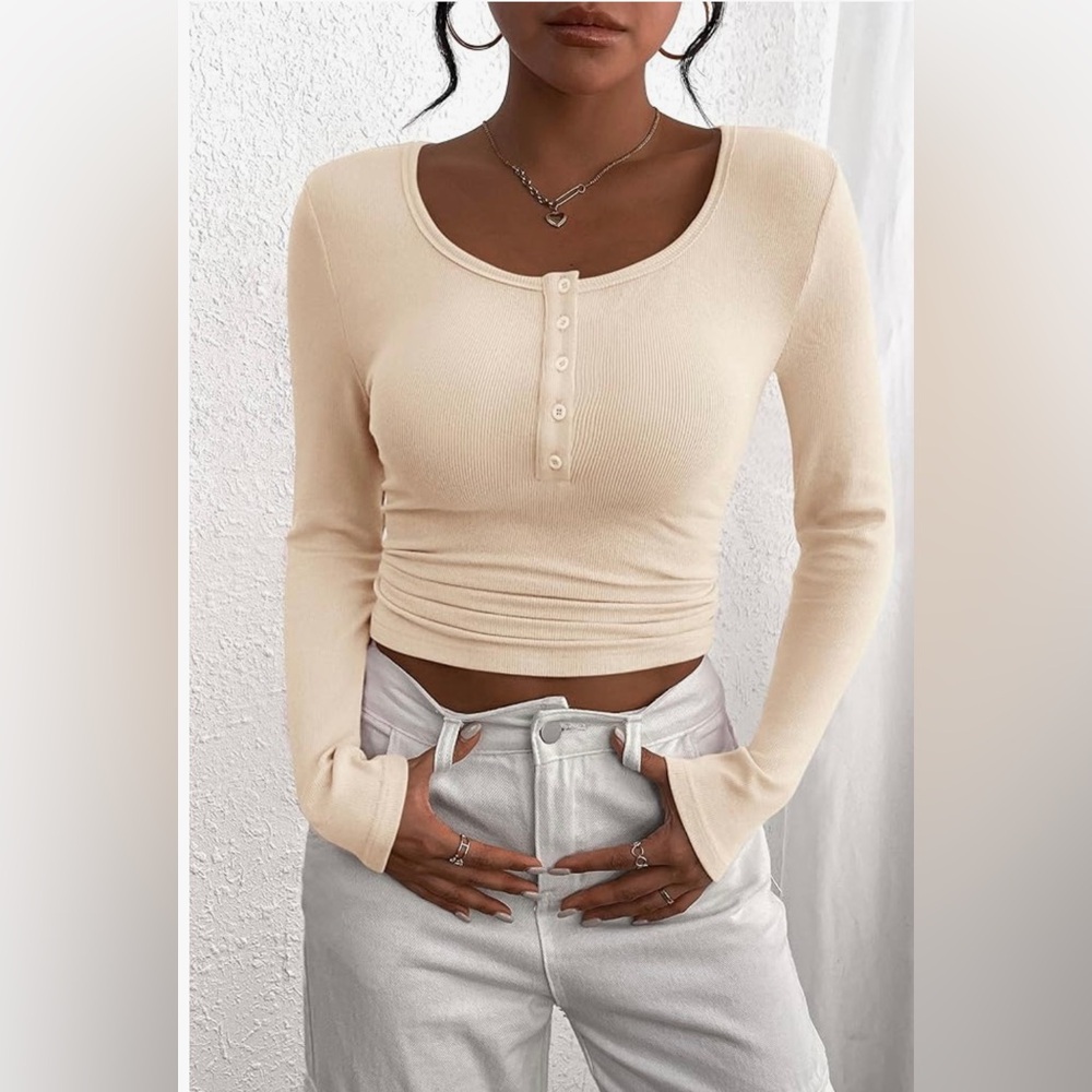 Pretty Garden Button Front Ribbed Tee - Picture 2 of 7